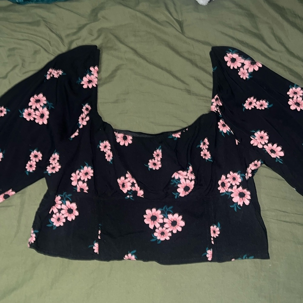 Floral cropped long sleeve